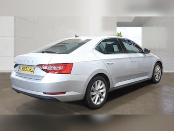Used Skoda Superb 2019 for sale - 78159174: Photo