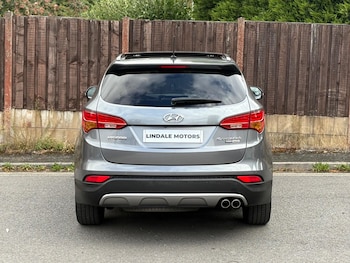 Used Hyundai Santa Fe 2015 for sale - 79522506: Photo