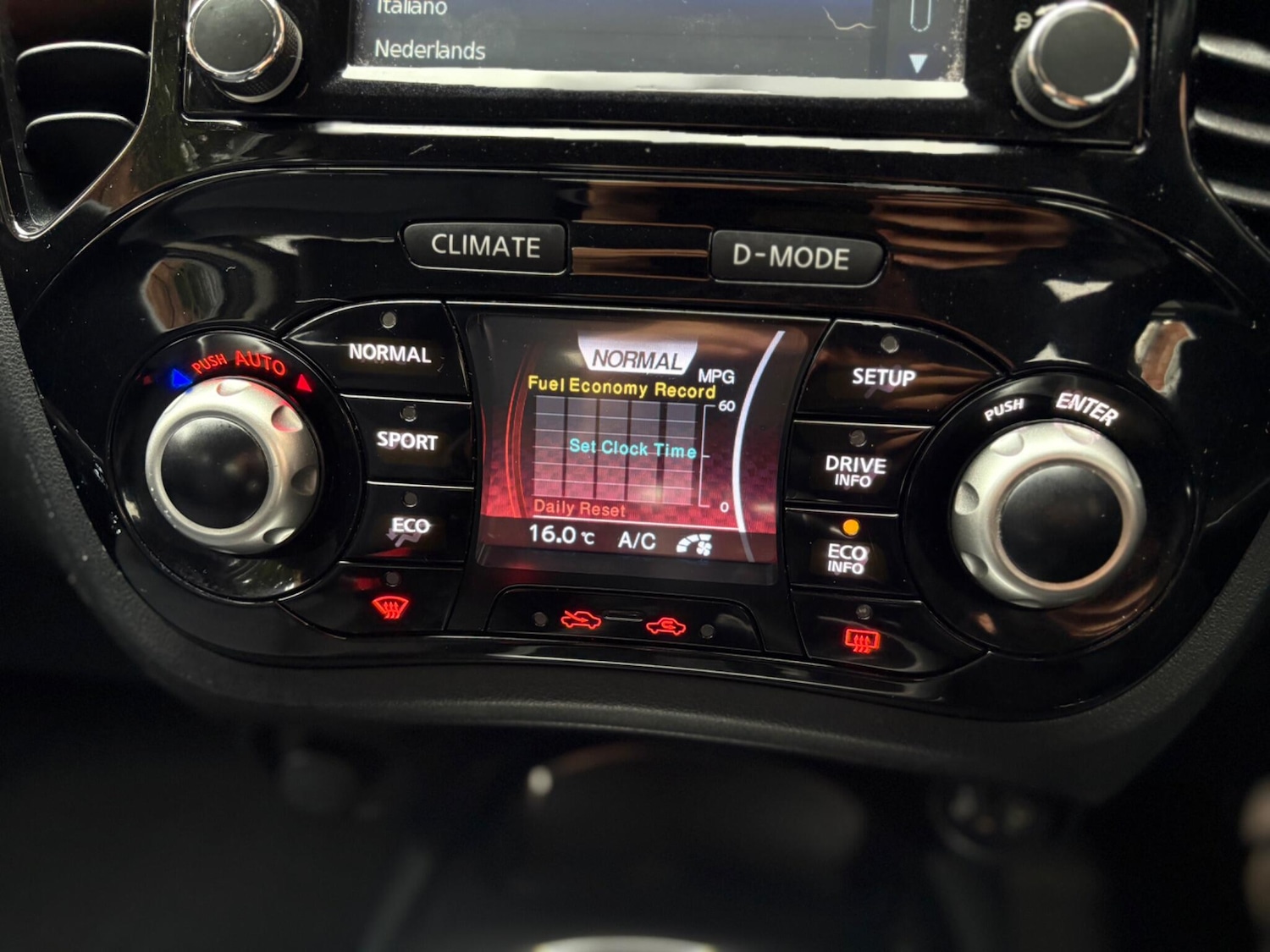 Used Nissan Juke 2014 for sale - 78043297: Photo 58