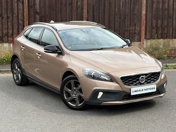 Used Volvo V40 Cross Country 2014 for sale - 79082302: Photo