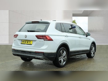 Used Volkswagen Tiguan Allspace 2018 for sale - 78145743: Photo