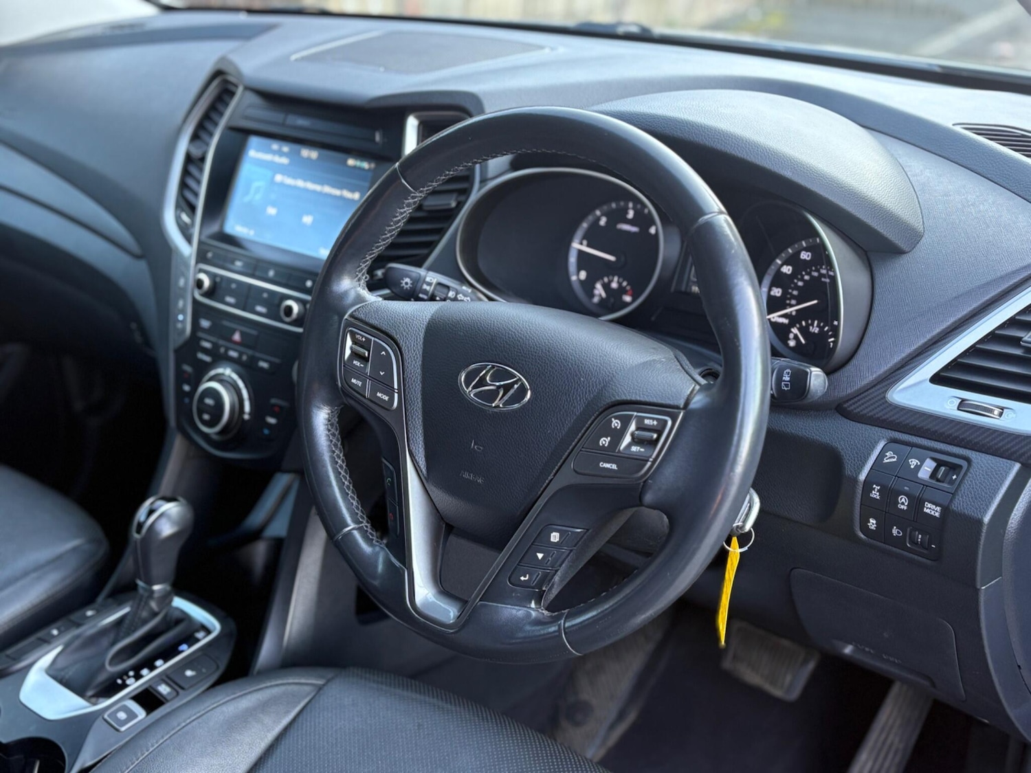 Used Hyundai Santa Fe 2017 for sale - 78043321: Photo 12