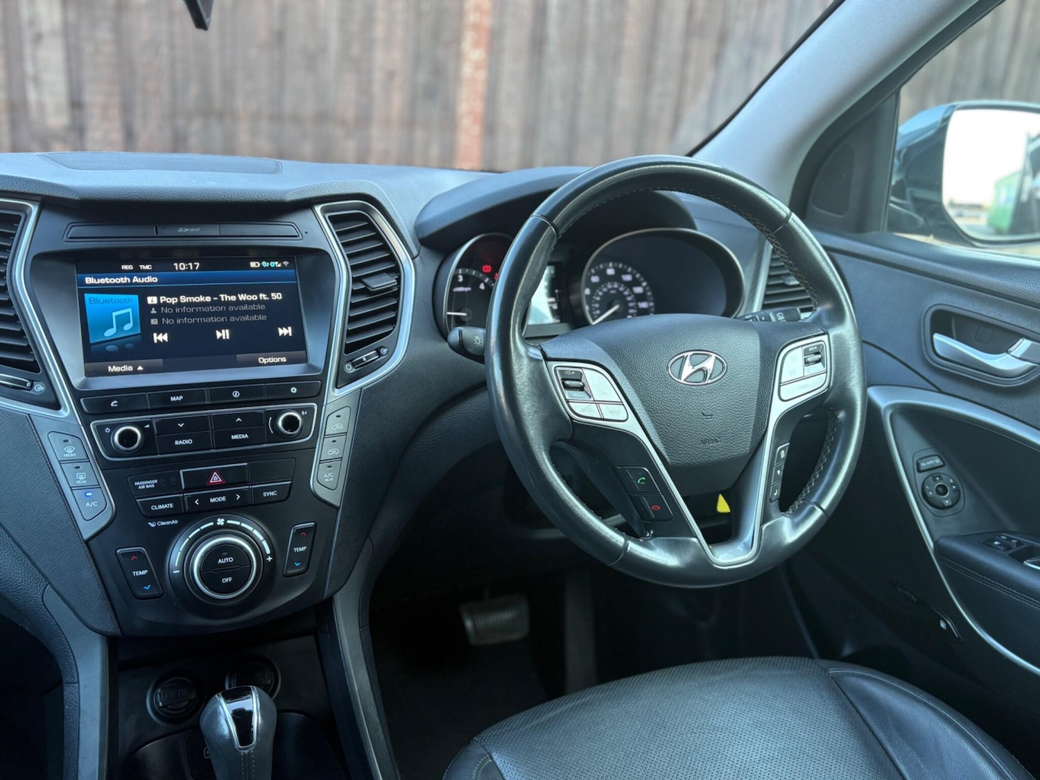 Used Hyundai Santa Fe 2017 for sale - 78043321: Photo 29