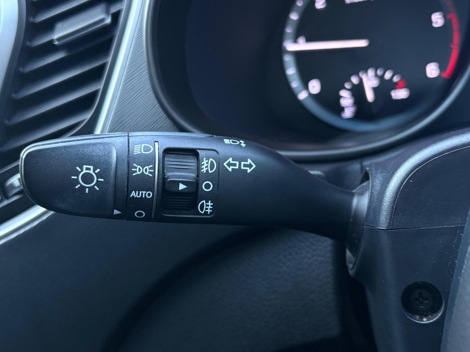 Used Hyundai Santa Fe 2017 for sale - 78043321: Photo 34