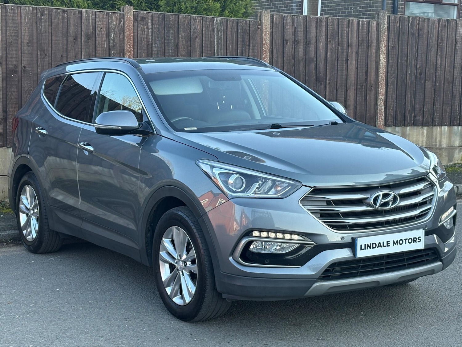 Used Hyundai Santa Fe 2017 for sale - 78043321: Photo 9