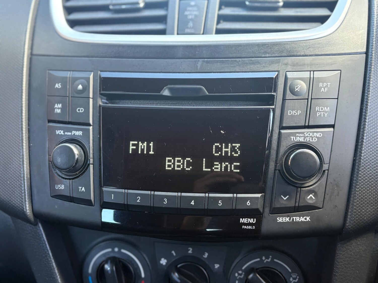 Used Suzuki Swift 2012 for sale - 78122237: Photo 37