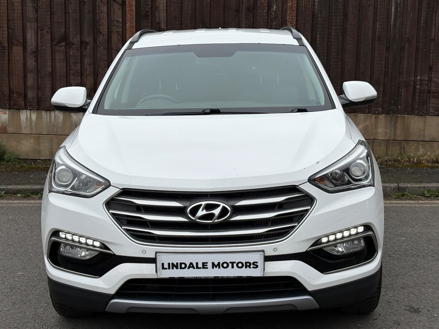 Used Hyundai Santa Fe 2017 for sale - 78177255: Photo 2