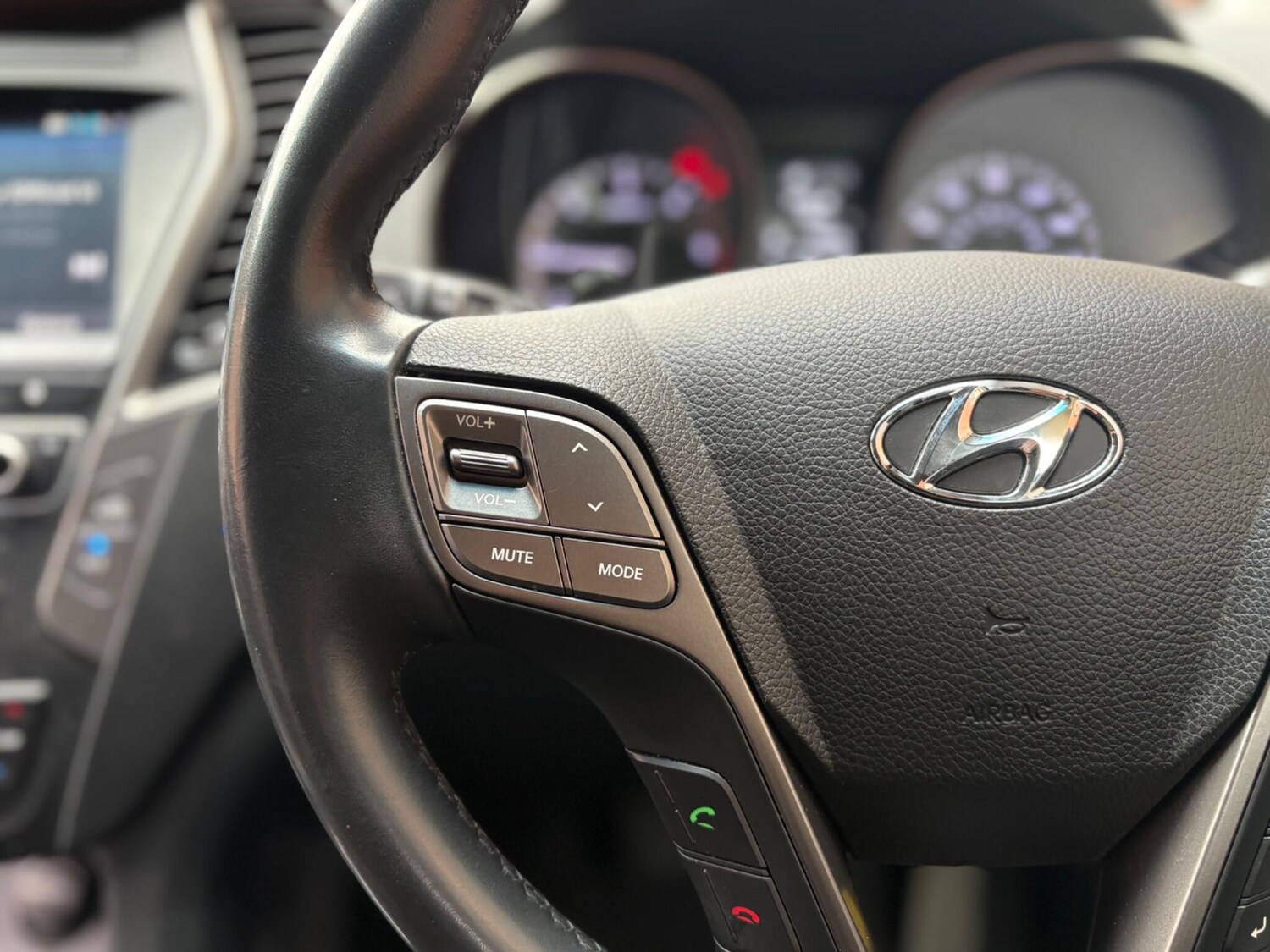 Used Hyundai Santa Fe 2017 for sale - 78177255: Photo 37