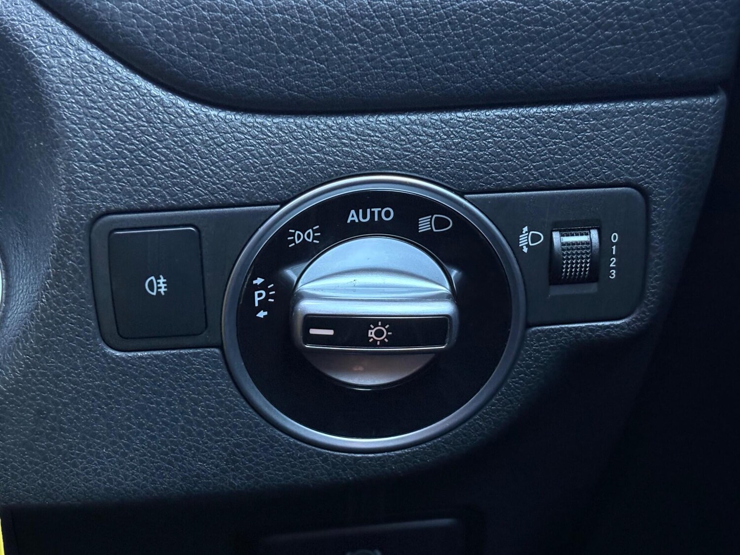 Used Mercedes-Benz GLA 2016 for sale - 78043309: Photo 52