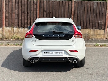Used Volvo V40 2015 for sale - 79522481: Photo