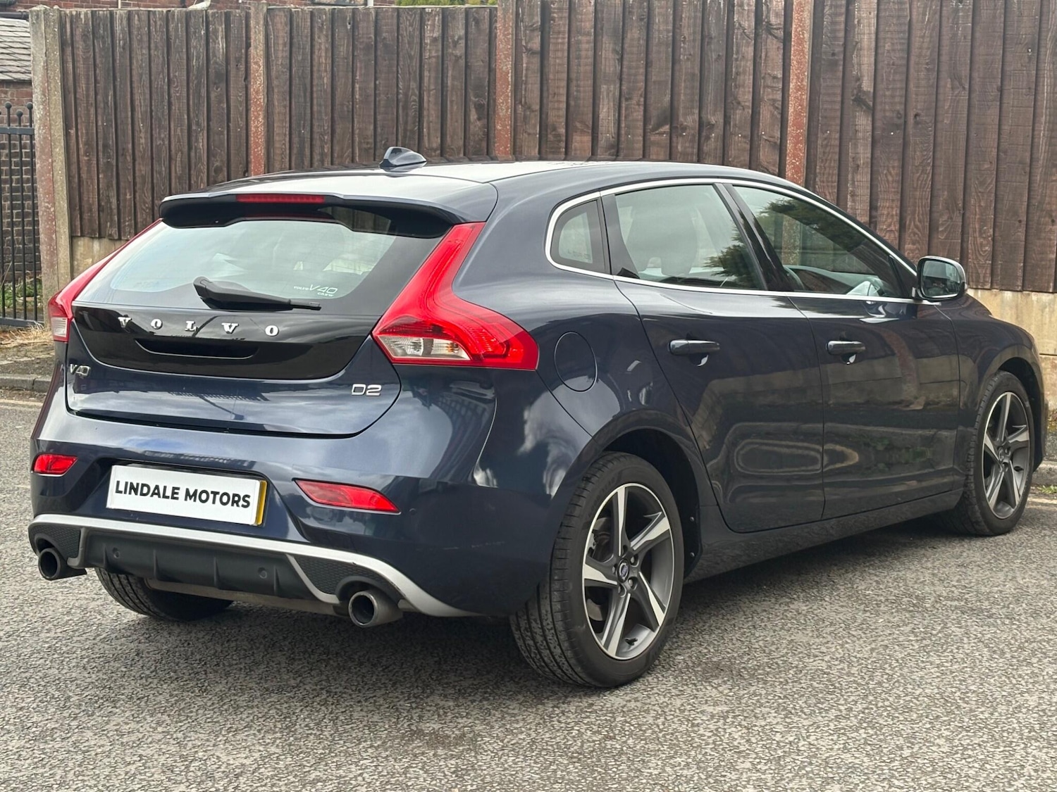 Used Volvo V40 2014 for sale - 78059924: Photo 10