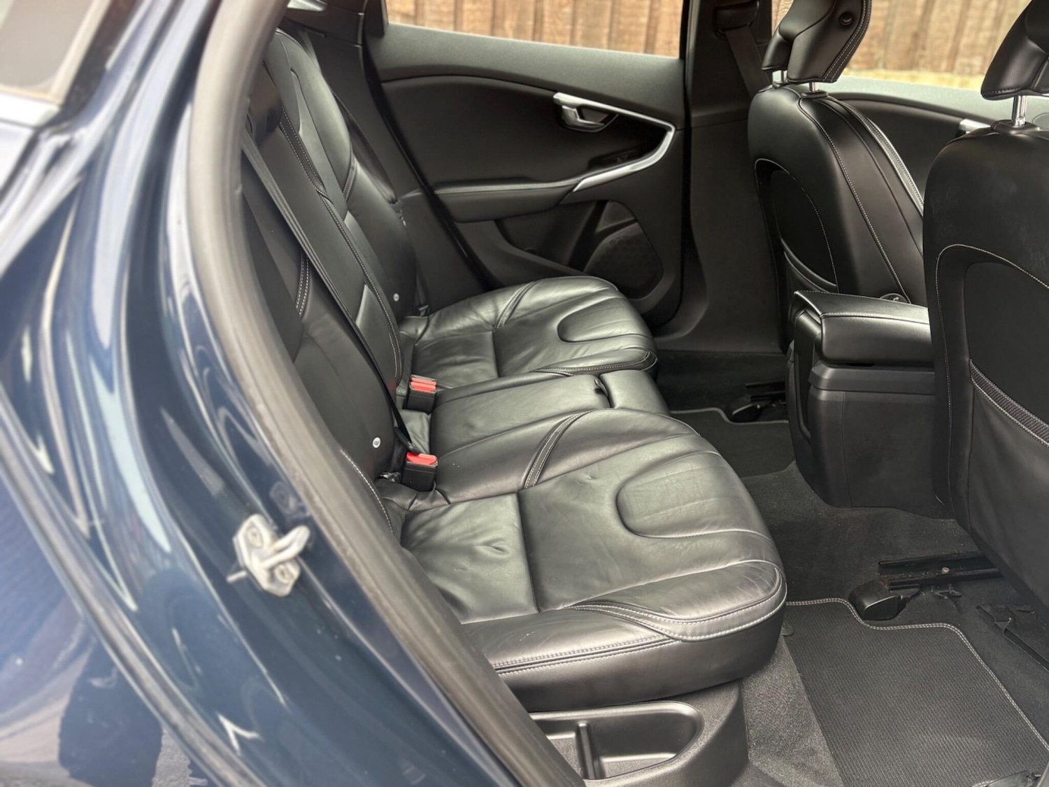 Used Volvo V40 2014 for sale - 78059924: Photo 23