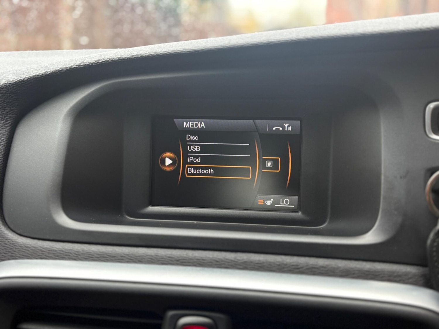 Used Volvo V40 2014 for sale - 78059924: Photo 47