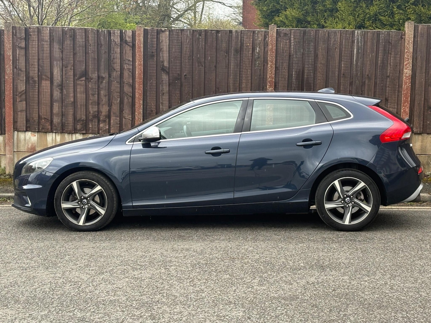 Used Volvo V40 2014 for sale - 78059924: Photo 5