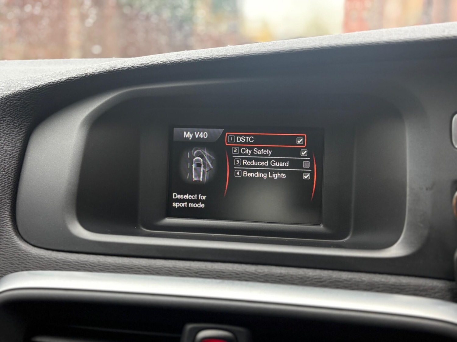 Used Volvo V40 2014 for sale - 78059924: Photo 50