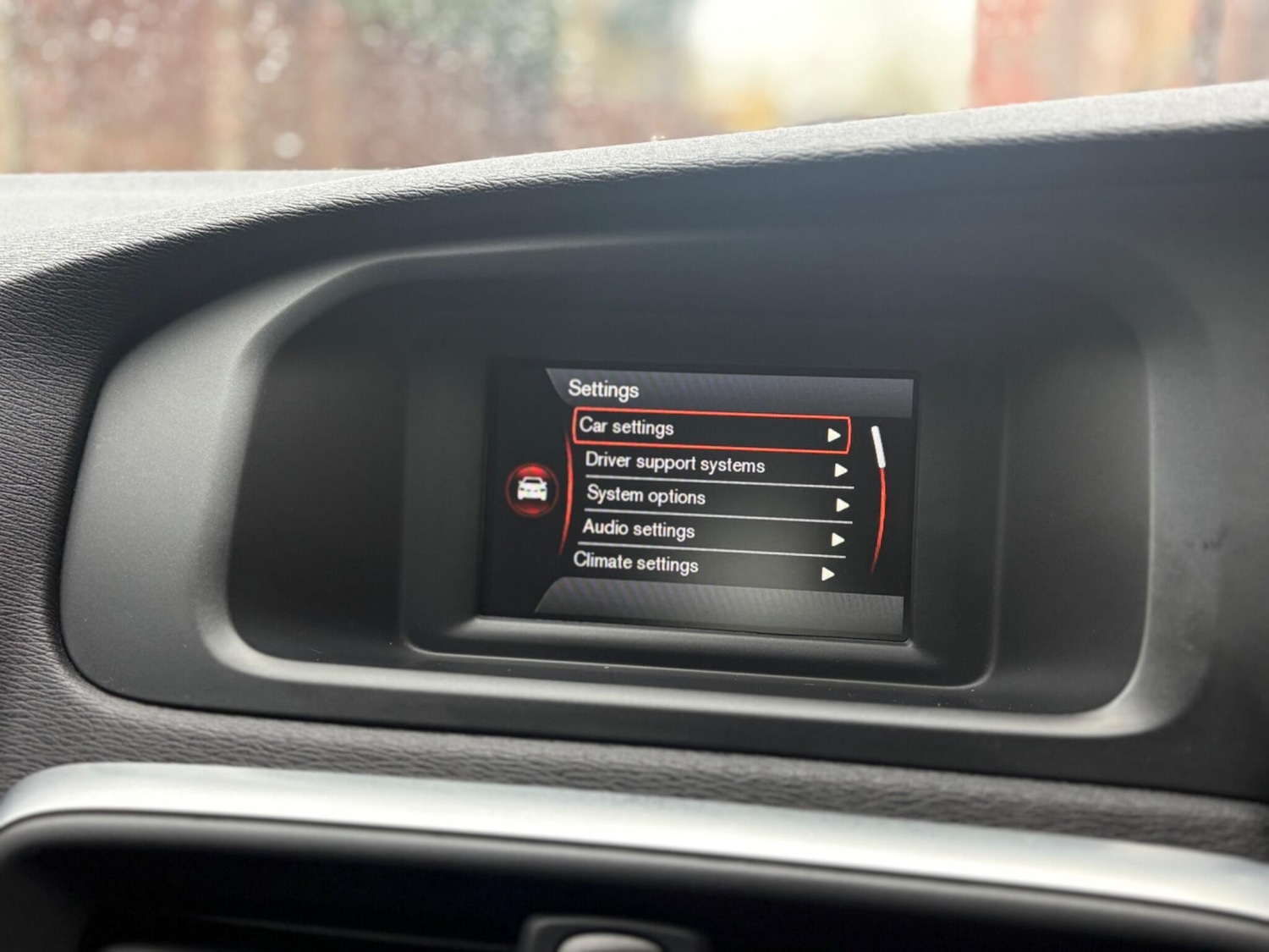 Used Volvo V40 2014 for sale - 78059924: Photo 51