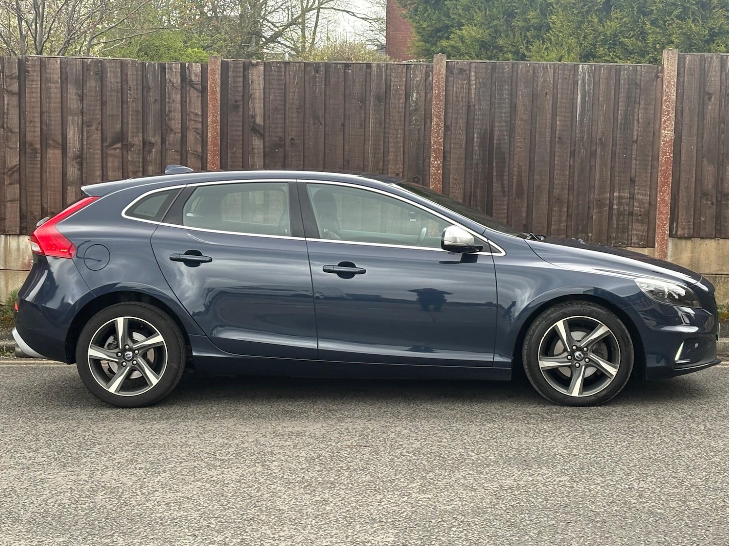 Used Volvo V40 2014 for sale - 78059924: Photo 6