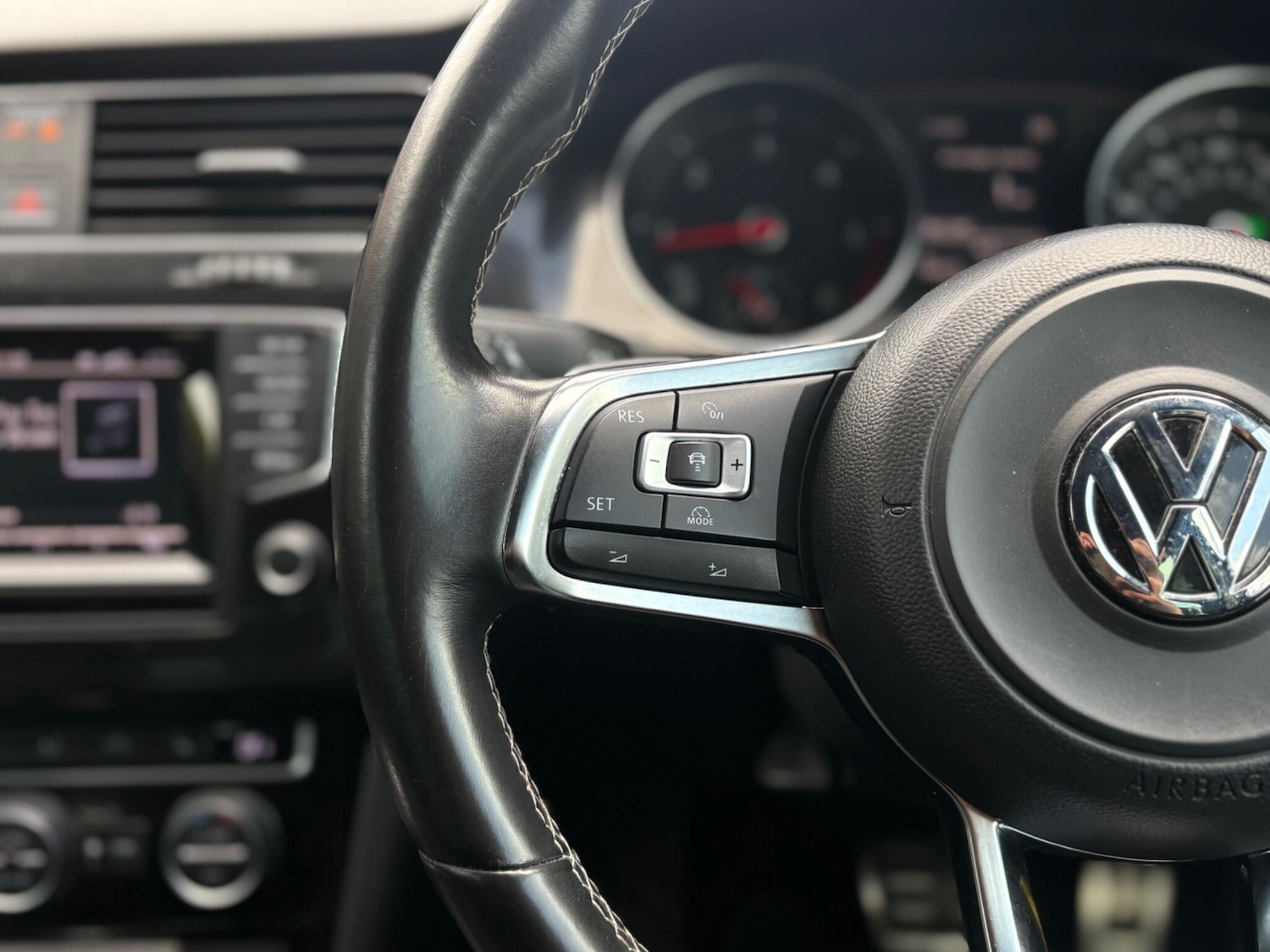 Used Volkswagen Golf 2014 for sale - 78083989: Photo 41