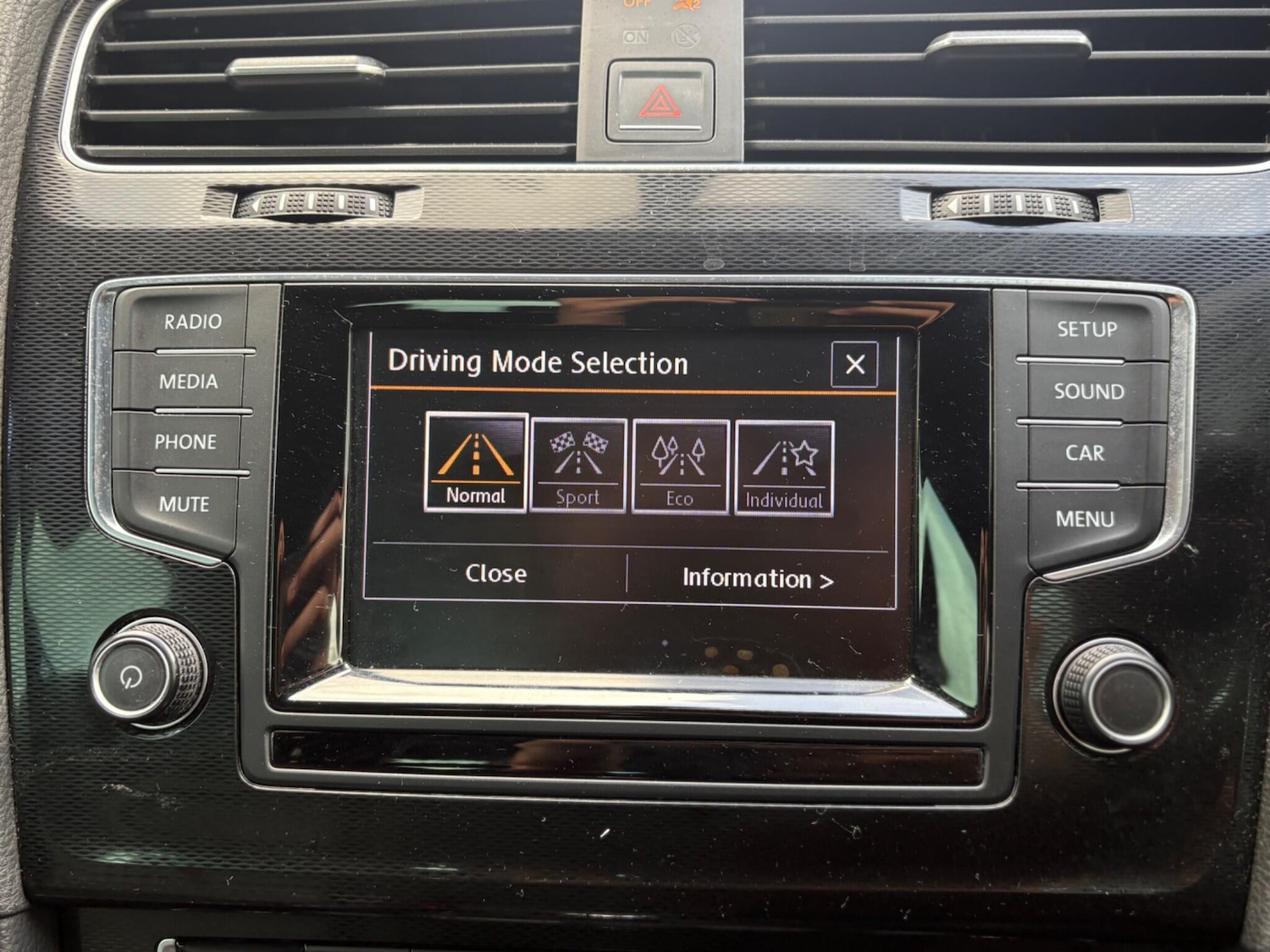 Used Volkswagen Golf 2014 for sale - 78083989: Photo 70