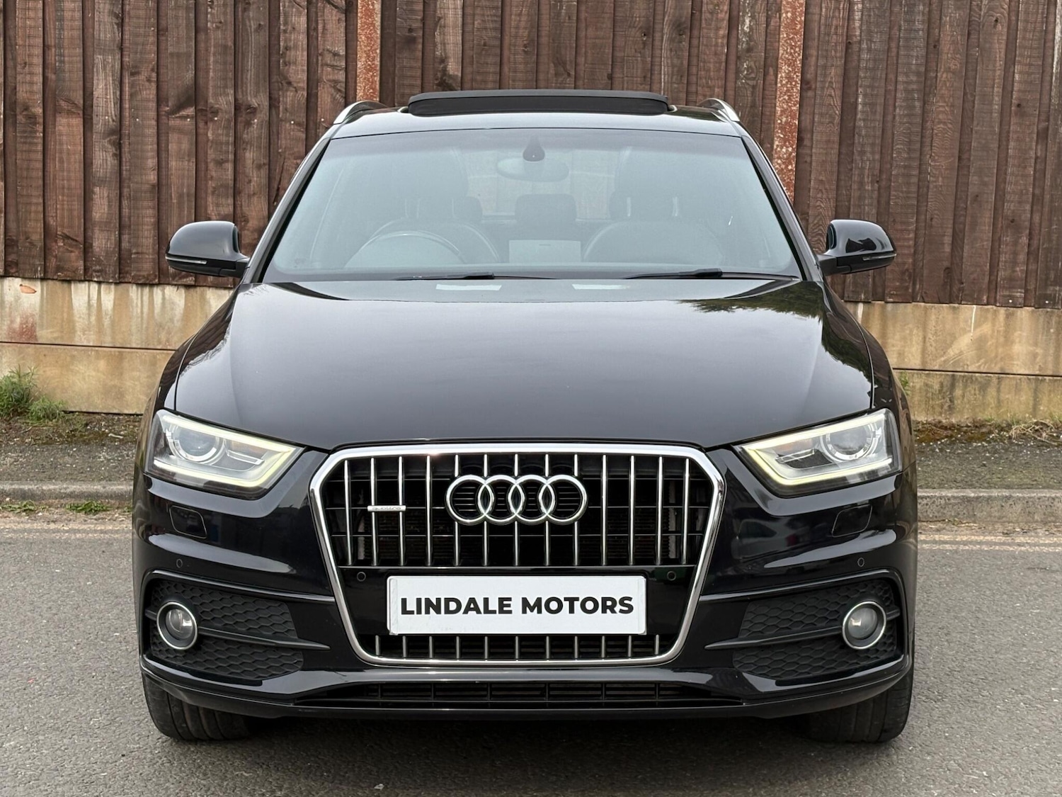 Used Audi Q3 2012 for sale - 78043313: Photo 2