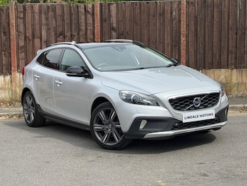 Used Volvo V40 Cross Country 2015 for sale - 79522460: Photo