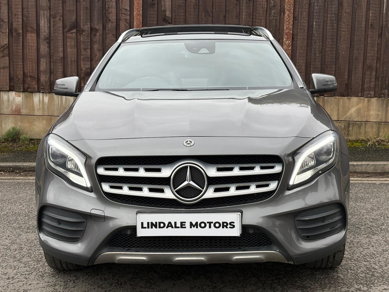 Used Mercedes-Benz GLA 2018 for sale - 78043296: Photo 2