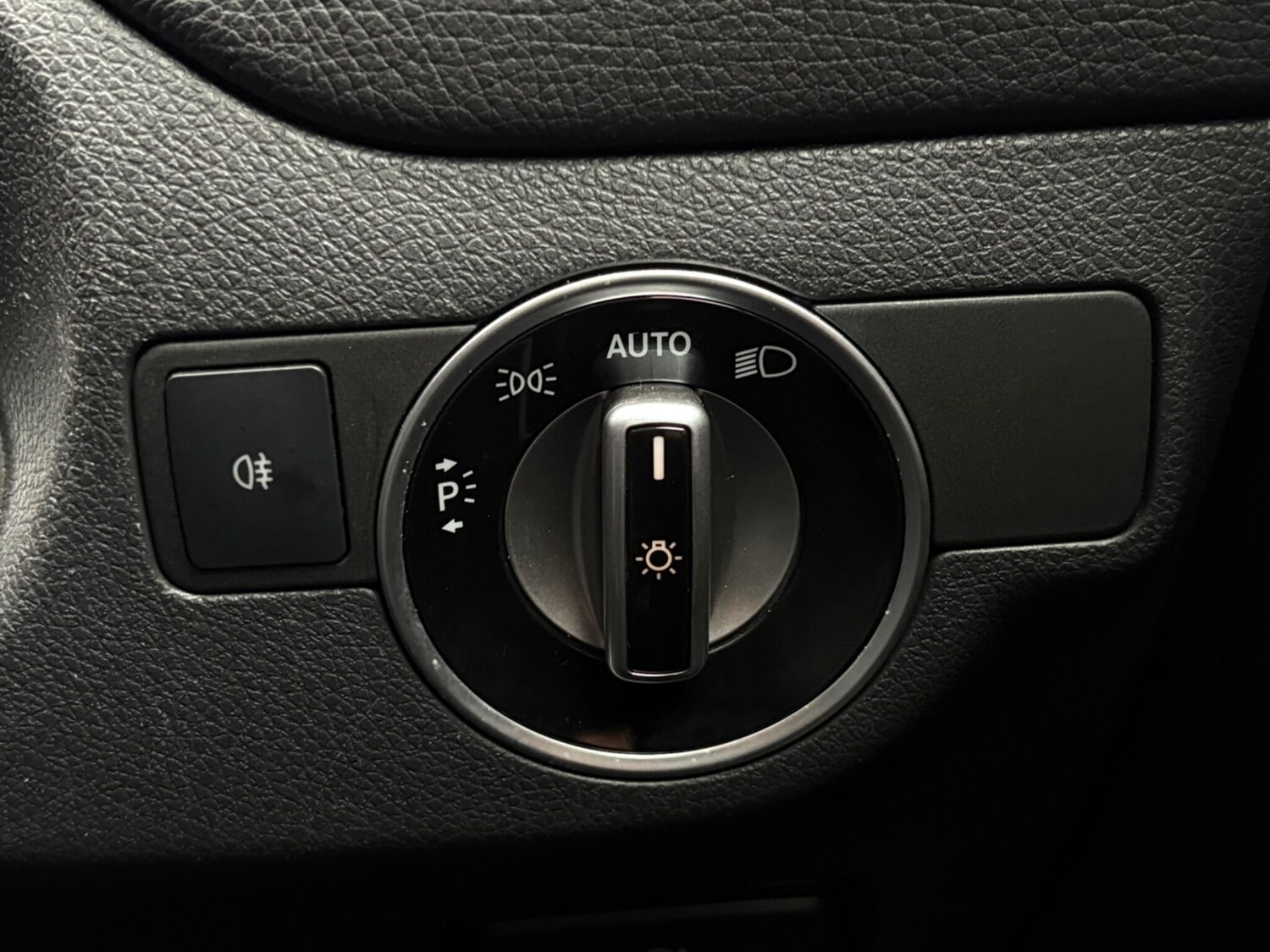 Used Mercedes-Benz GLA 2018 for sale - 78043296: Photo 64