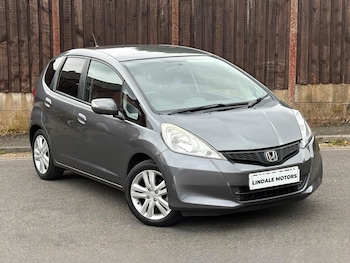 Used Honda Jazz 2013 for sale - 79522490: Photo