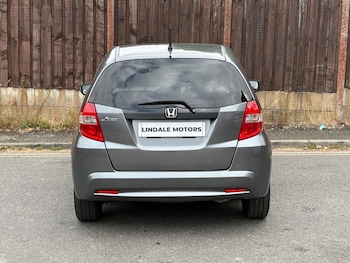 Used Honda Jazz 2013 for sale - 79522490: Photo