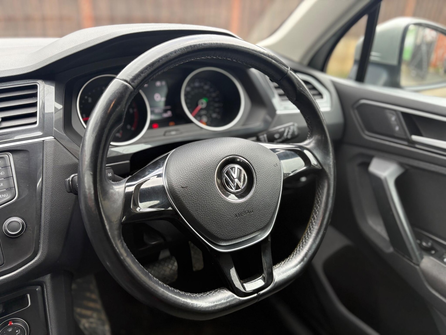 Used Volkswagen Tiguan 2017 for sale - 78083995: Photo 35