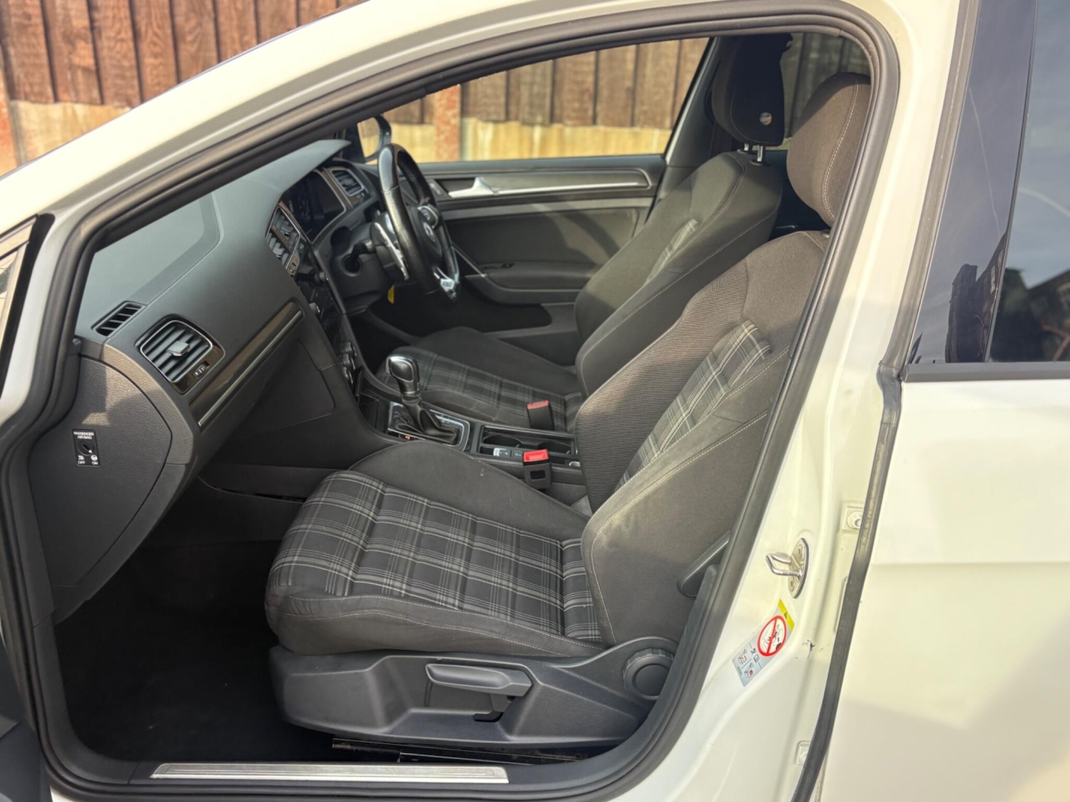 Used Volkswagen Golf 2017 for sale - 78043294: Photo 27