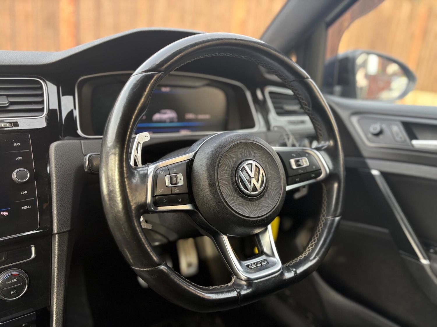Used Volkswagen Golf 2017 for sale - 78043294: Photo 33