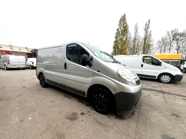 Used Vauxhall Vivaro 2011 for sale - 76263855: Photo 2