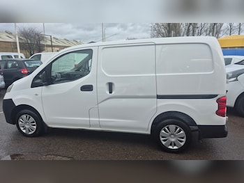 Used Nissan NV200 2017 for sale - 76879359: Photo