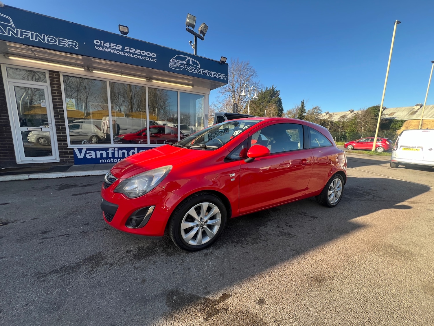Used Vauxhall Corsa 2014 for sale - 76637879: Photo 2