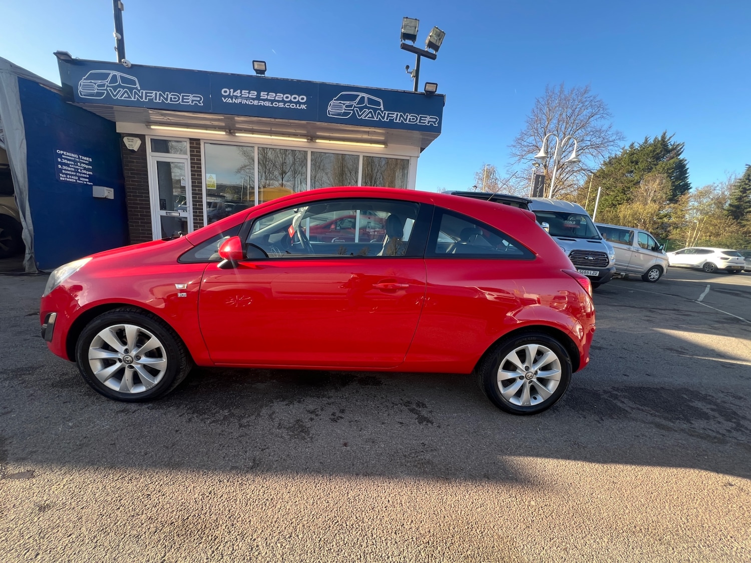 Used Vauxhall Corsa 2014 for sale - 76637879: Photo 4
