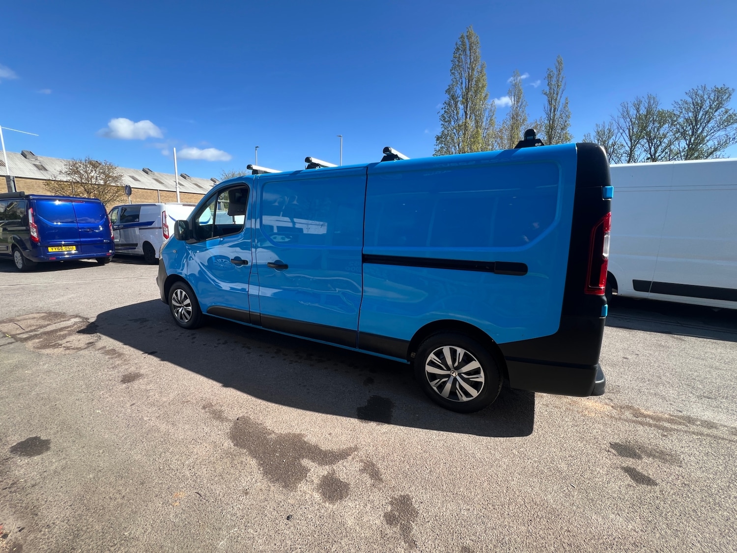 Used Vauxhall Vivaro 2016 for sale - 78210289: Photo 4