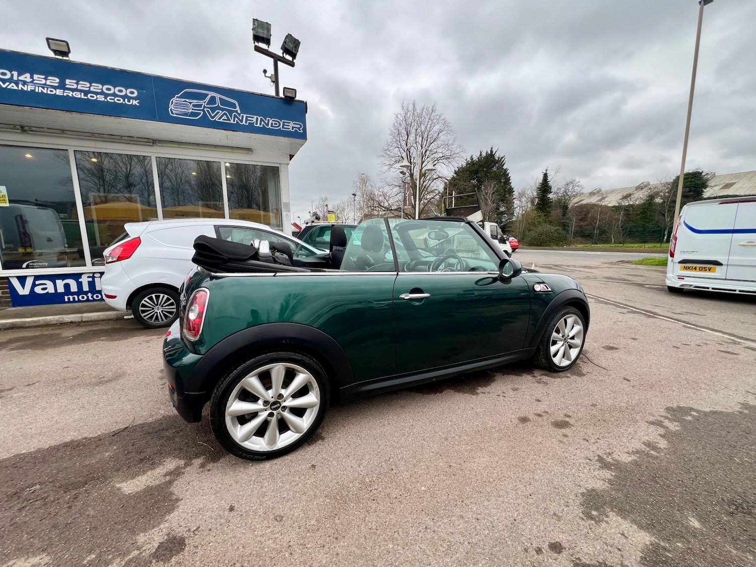 Used MINI Convertible 2010 for sale - 77776275: Photo 18