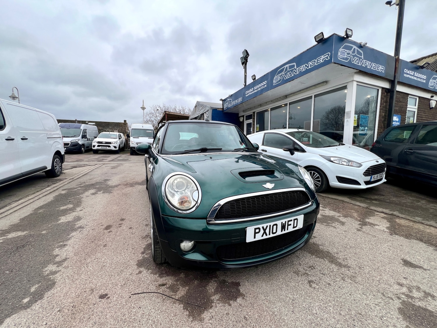 Used MINI Convertible 2010 for sale - 77776275: Photo 2