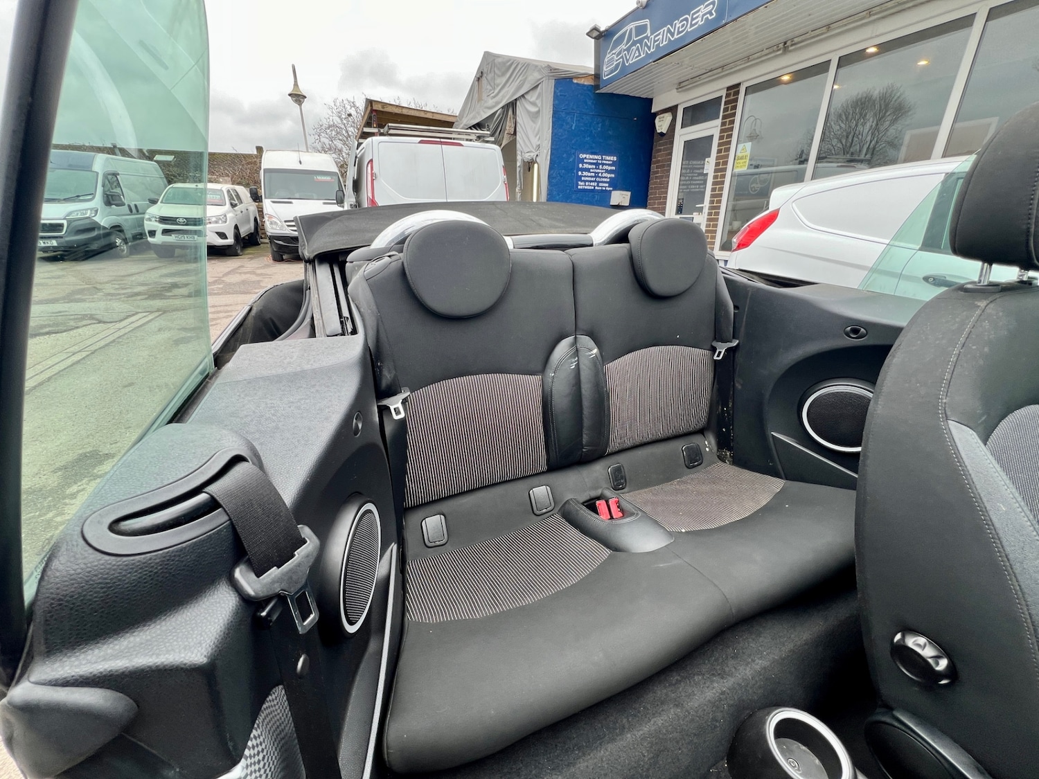 Used MINI Convertible 2010 for sale - 77776275: Photo 23