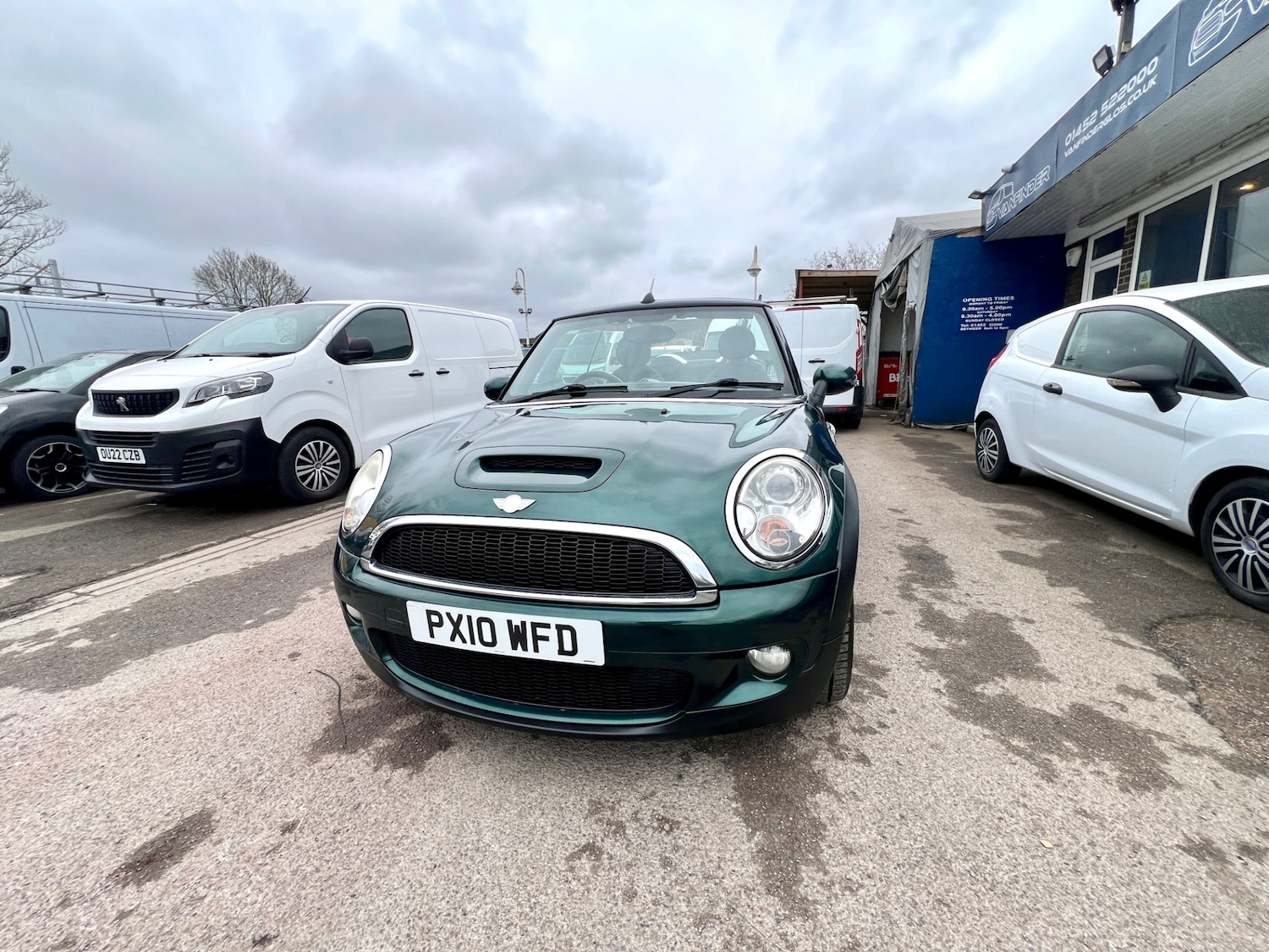 Used MINI Convertible 2010 for sale - 77776275: Photo 28