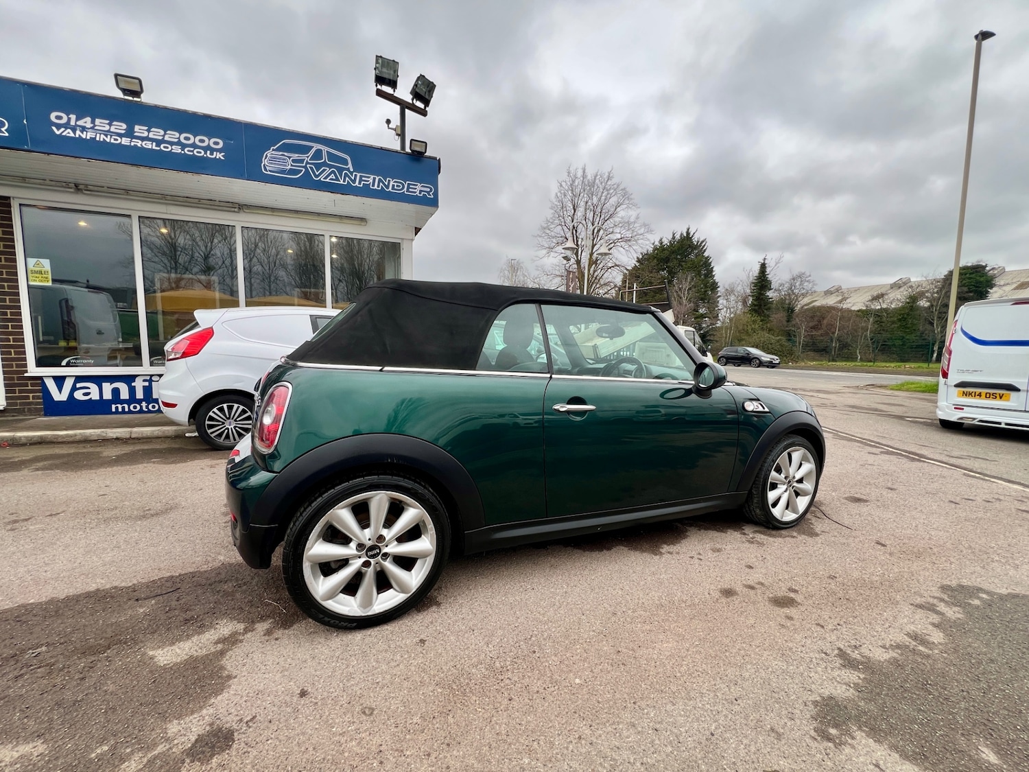 Used MINI Convertible 2010 for sale - 77776275: Photo 6