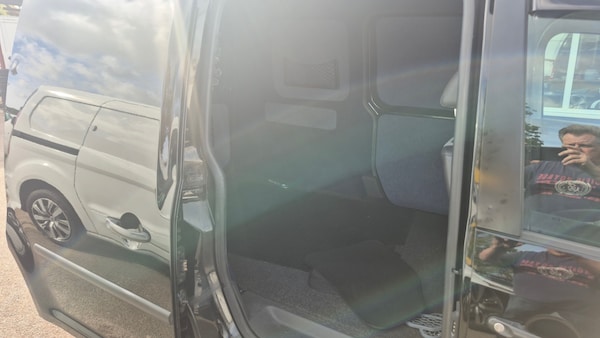 Used Volkswagen Caddy 2012 for sale - 76181799: Photo 12