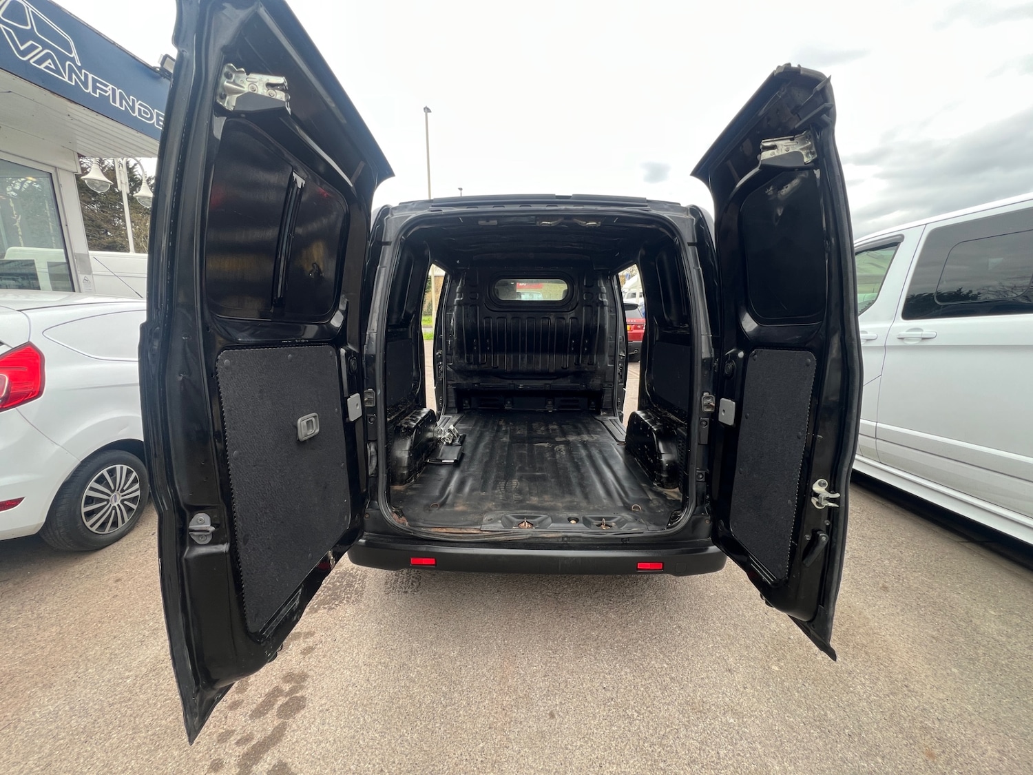 Used Nissan NV200 2011 for sale - 78078139: Photo 16