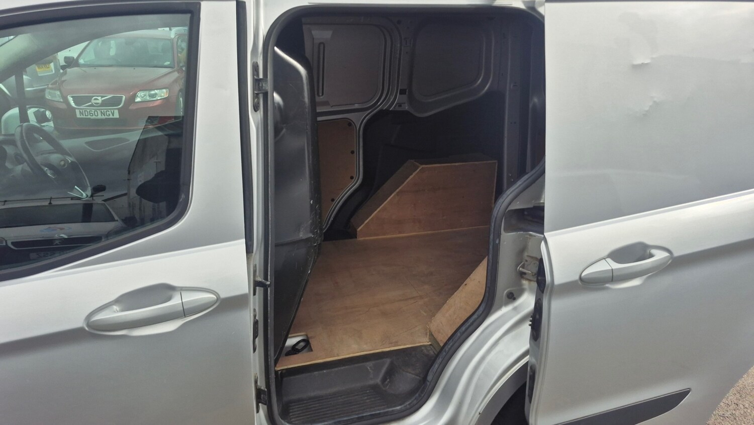 Used Ford Transit Courier 2015 for sale - 77915786: Photo 11