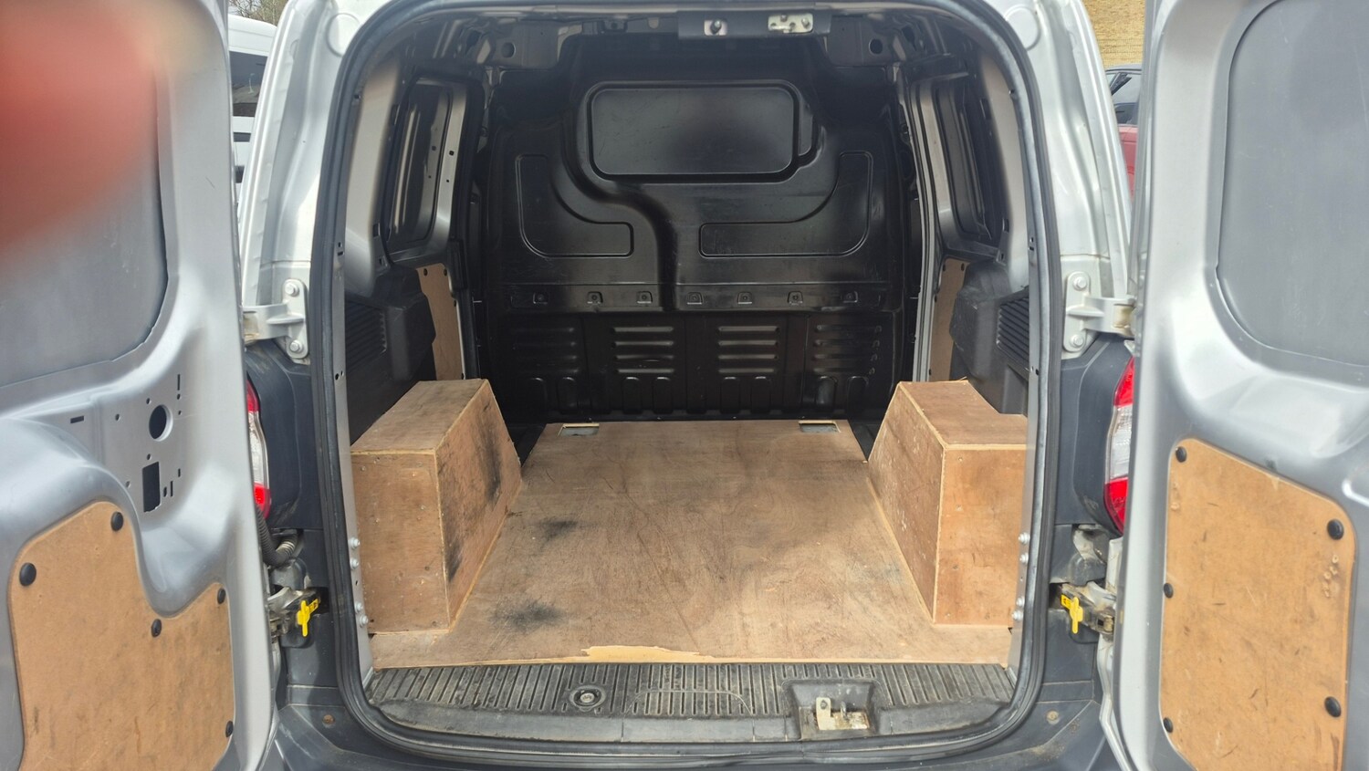 Used Ford Transit Courier 2015 for sale - 77915786: Photo 12