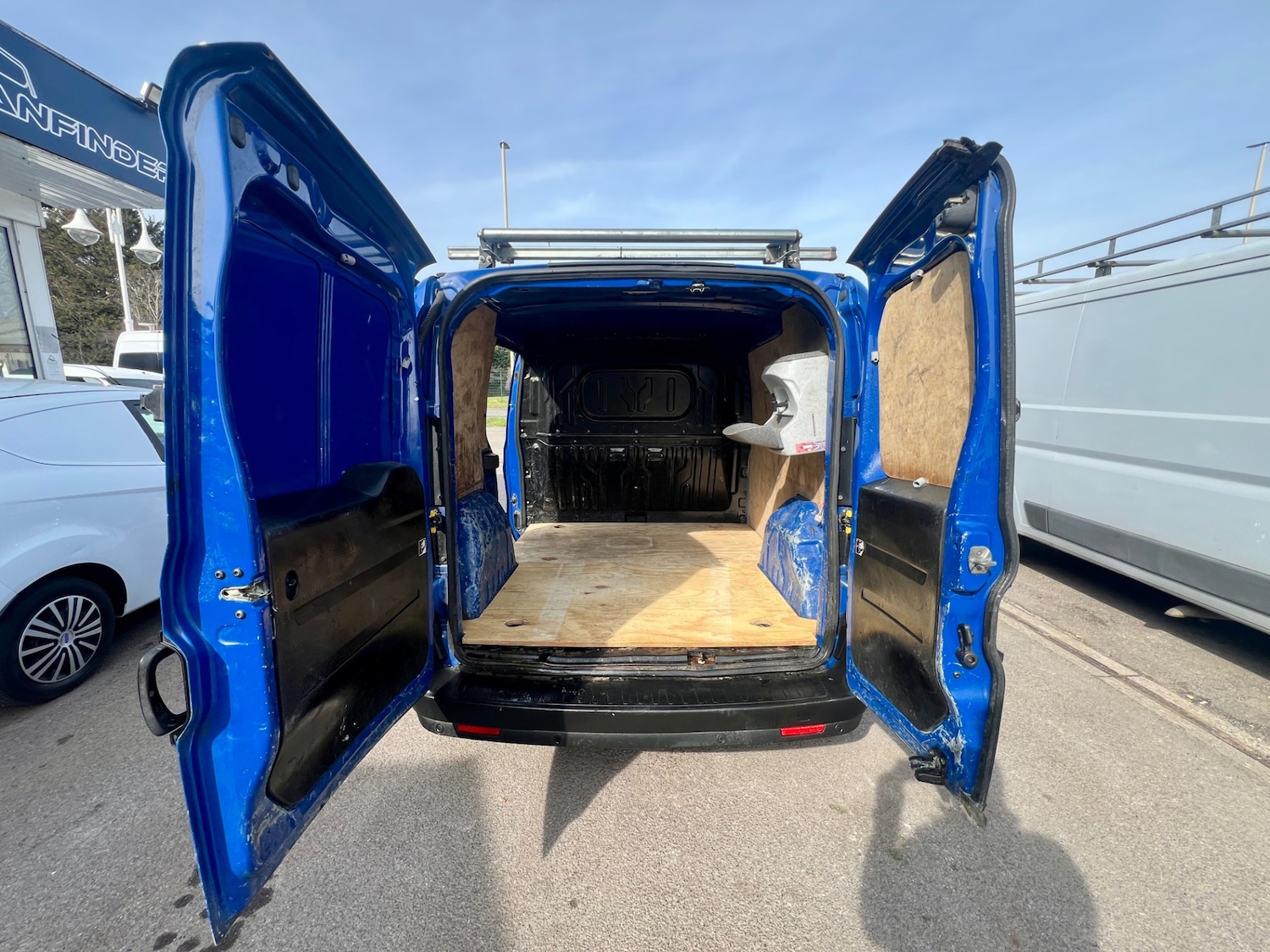 Used Vauxhall Combo 2015 for sale - 77963643: Photo 17