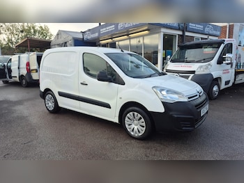 2017 (67) - 1.6 BlueHDi 625Kg Enterprise 75ps