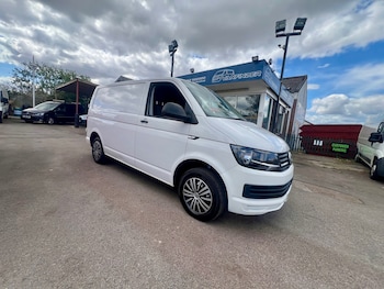 Used Volkswagen Transporter 2018 for sale - 79392195: Photo