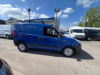 Used Vauxhall Combo 2016 for sale - 78324568: Photo